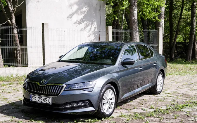 skoda superb gozdnica Skoda Superb cena 106899 przebieg: 59000, rok produkcji 2019 z Gozdnica